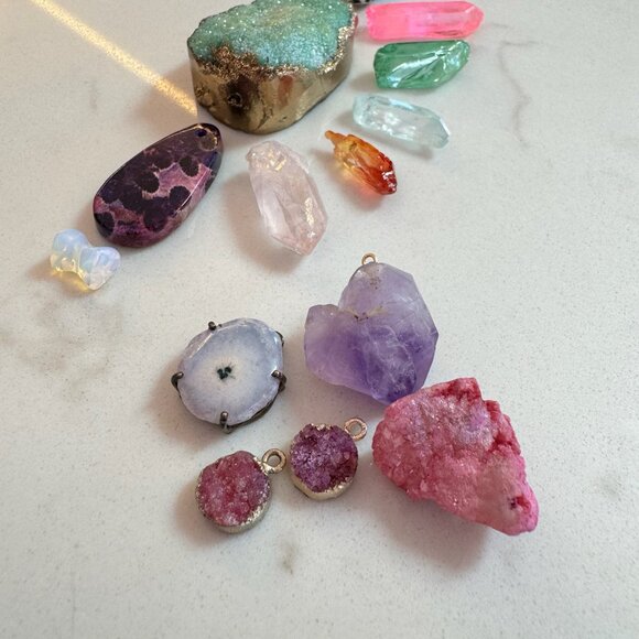 Crystal Druzy and Gemstone Pendant Lot - Picture 10 of 14